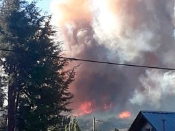 Buscan a un peón rural desaparecido por los incendios forestales en Chubut