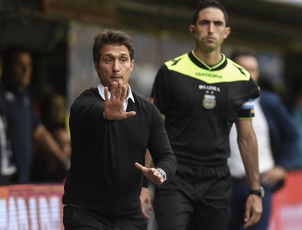 ¡No se vayan! Varios hinchas de Boca vivieron el gol de Pérez desde afuera del estadio