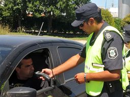 un concejal del massismo no paso el test de alcoholemia un concejal del massismo no paso el test de alcoholemia