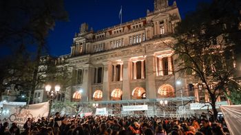 todos con cristina: militantes y ciudadanos autoconvocados acampan frente a tribunales