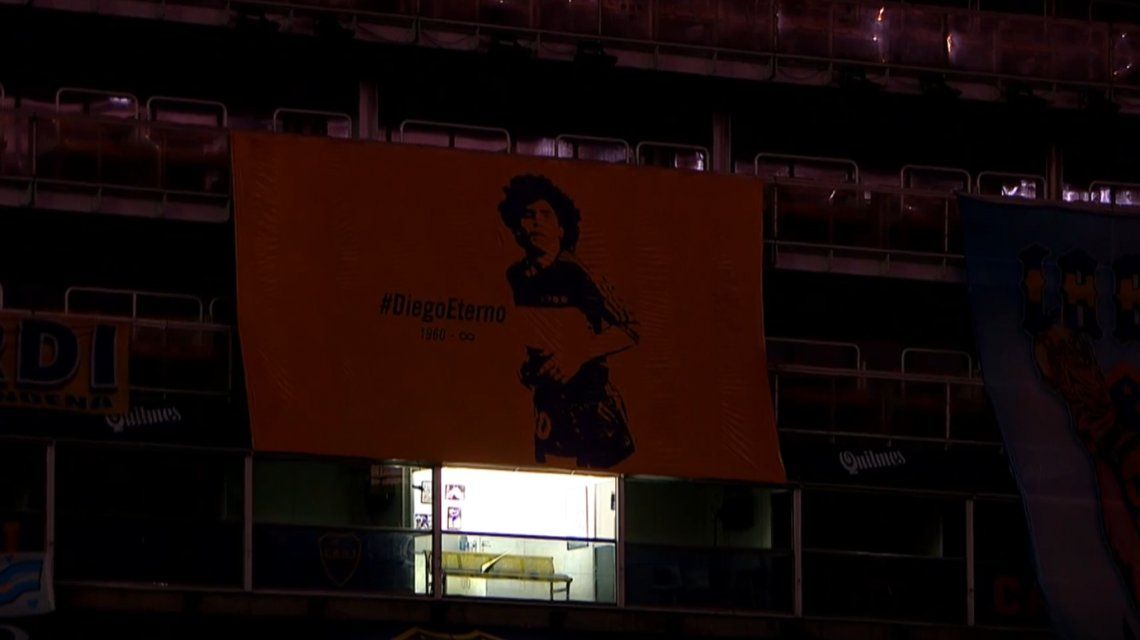 AD10S: el homenaje de La Bombonera a Maradona en el Boca - Newells