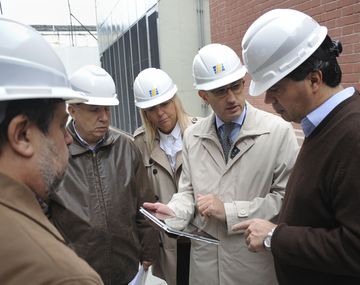 Avanzan obras para mejorar el servicio eléctrico