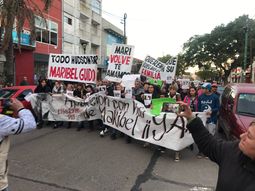 Asì marchaban por Maribel Guido