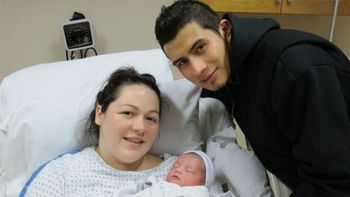 publico una foto de su bebe en la web y la usaron para ilustrar una noticia falsa