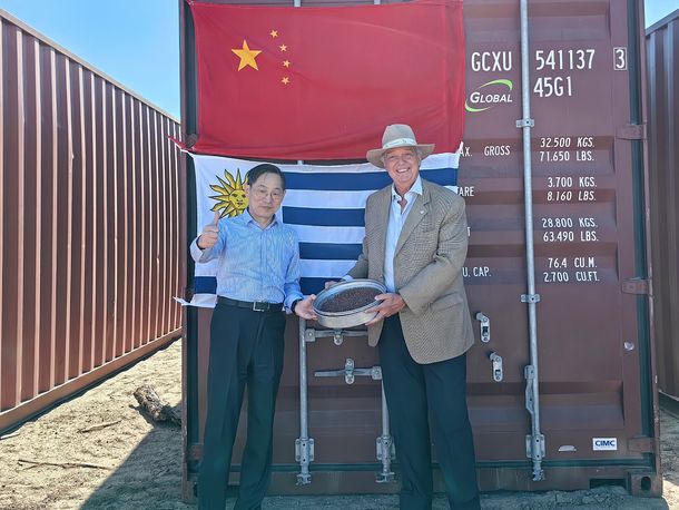 El embajador de China en Uruguay se volvió a mostrar abierto a hablar sobre un Tratado de Libre Comercio (TLC) entre ambas naciones.