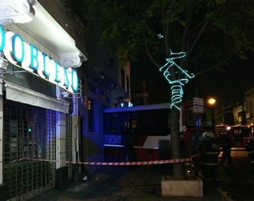 Un colectivo se incrustó en un comercio