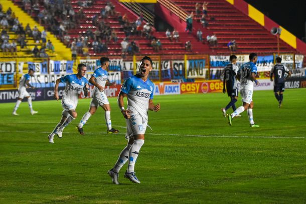 Racing lo perdía desde el vestuario pero le ganó a San Martín de Formosa