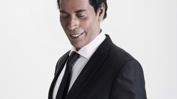 una velada inolvidable: jose velez se presenta en el casino club santa rosa una velada inolvidable: jose velez se presenta en el casino club santa rosa