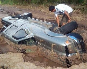 Vio un video del temporal y lo contactó por para restaurar su camioneta