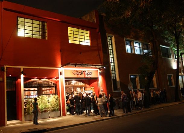 Organizan un apagón cultural por el tarifazo que afecta a teatros, clubes y peñas