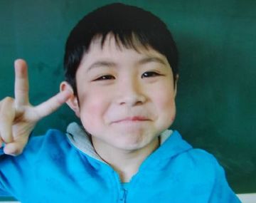 ¿Cómo hizo para sobrevivir el nene en el bosque?