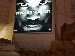 Todo listo: Las Vegas ya vibra al ritmo de la pelea del siglo