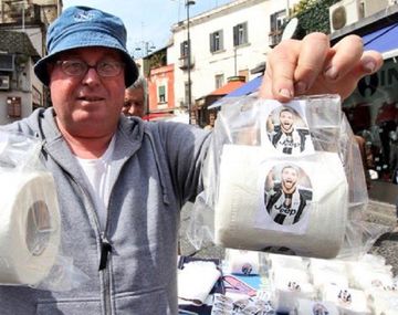 Nápoli se preparó especialmente para recibir a su ex ídolo