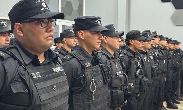 Tensión policial en Santa Fe: cuánto cobran los agentes en febrero de 2026 y qué reclaman en las protestas