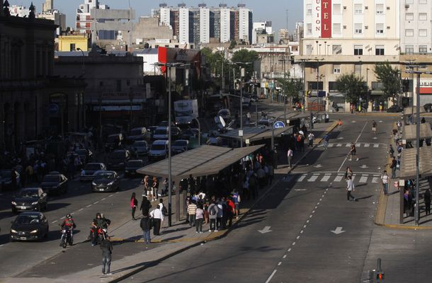 ¿Qué gremios adhieren y cuáles no al paro convocado para mañana?