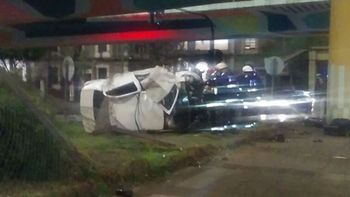 El auto cayó desde General Paz a Avenida Libertador El auto cayó desde General Paz a Avenida Libertador