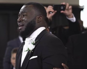 Un novio lloró al ver a su futura esposa