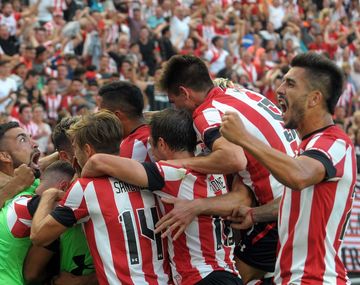 Estudiantes se quedó con el clásico de La Plata y amplía la paternidad sobre Gimnasia