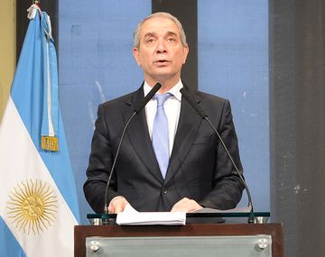 El Gobierno oficializó las dos postulaciones para las vacantes en la Corte