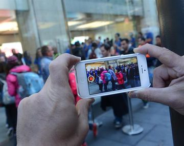 Colas kilométricas para adquirir los nuevos modelos de iPhone