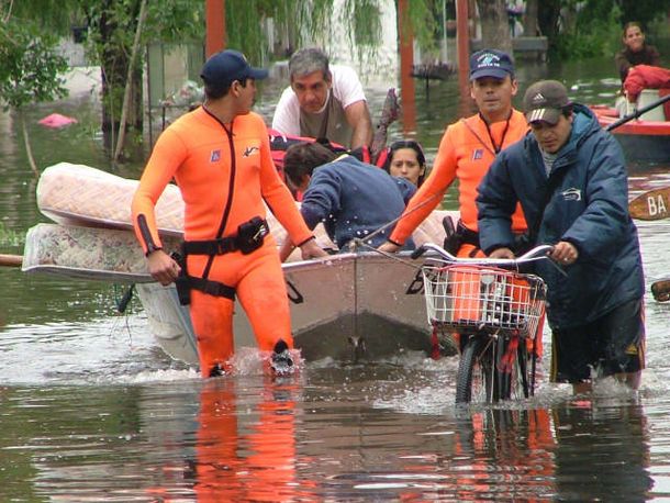 Inundadoslitoral_telam