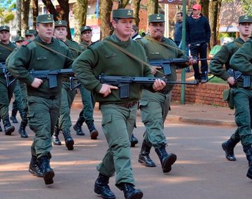 Polémica en puerta: los gendarmes podrán usar armas de fuego personales en servicio