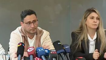 en vivo | el papa de agostina vega se quebro en la conferencia de prensa: me la asesino y la va a pagar en vivo | el papa de agostina vega se quebro en la conferencia de prensa: me la asesino y la va a pagar