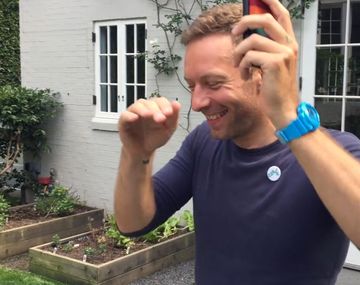 Chris Martin baila Me enamoré de Shakira