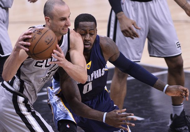 Ginóbili y los Spurs arrasaron a su rival en el arranque de los playoffs