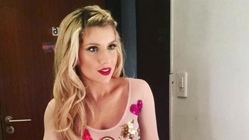 Laurita Fernández fue conejita por un día. Laurita Fernández fue conejita por un día.