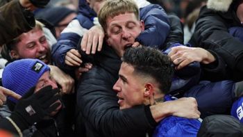 el gol agonico de enzo fernandez ante el city y el festejo en la tribuna con los hinchas el gol agonico de enzo fernandez ante el city y el festejo en la tribuna con los hinchas