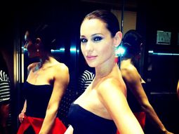 pampita en la red carpet por su vuelta a la tevision pampita en la red carpet por su vuelta a la tevision