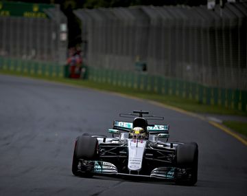 El inglés Hamilton, durante la clasificación en Australia