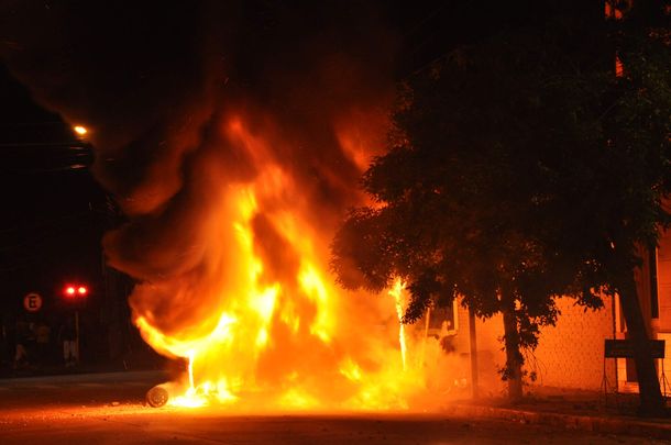 Olavarría: incidentes con vecinos que protestaban por el asesinato de Jonathan Stramessi