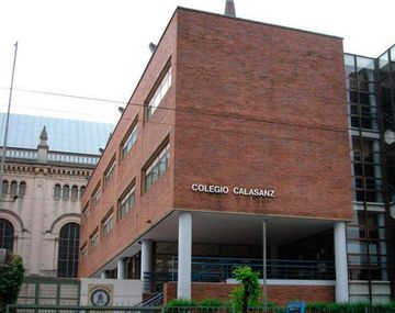 Una escuela católica otorga la matrícula sólo a los padres que firmen un documento en contra de la ESI