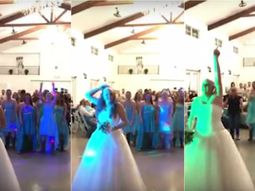 La mujer lanzó la peluca en vez del ramo y sus amigas la felicitaron La mujer lanzó la peluca en vez del ramo y sus amigas la felicitaron