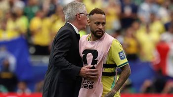 carlo ancelotti explico por que neymar no jugo ante japon: estaba esperando... carlo ancelotti explico por que neymar no jugo ante japon: estaba esperando...