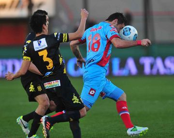 Arsenal cortó su mala racha y frenó el ascendente andar de Olimpo en Bahía