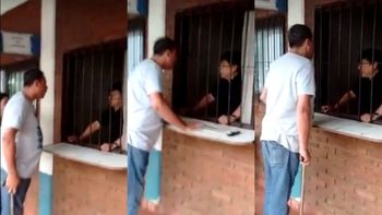 Dejó el auto estacionado, la grúa se le llevó y enfureció Dejó el auto estacionado, la grúa se le llevó y enfureció