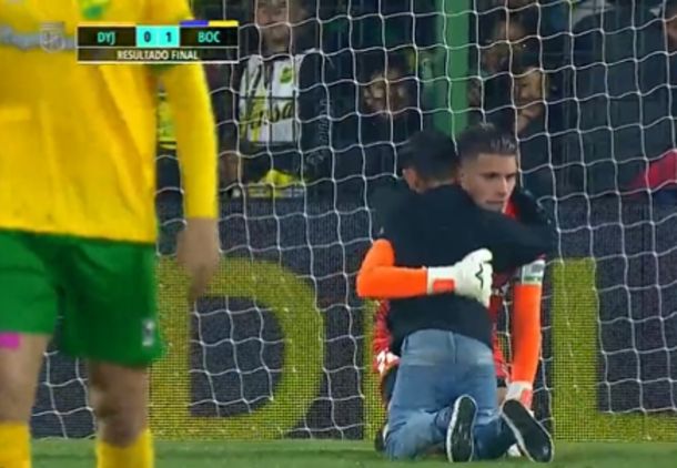 Unsain: derrota, dolor y el consuelo de un pequeño que emocionó a todos