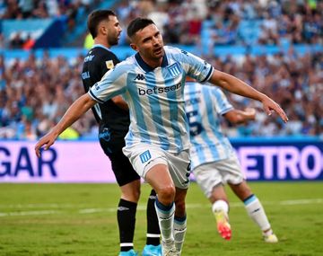 Torneo Apertura: Racing goleó 4-0 a Belgrano y llegó a la punta