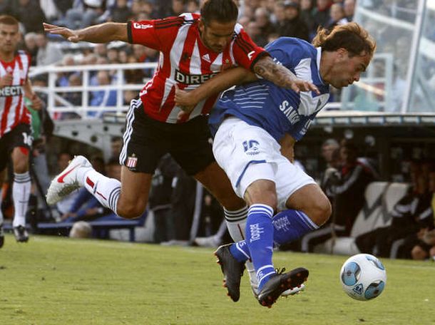 Un Vélez entonado visita a Estudiantes para prenderse arriba