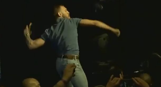 La previa de una pelea de UFC terminó con botellazos entre los protagonistas