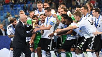 Los teutones celebran una nueva corona Los teutones celebran una nueva corona