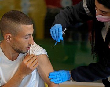 Israel ya vacunó contra el coronavirus a la mitad de su población