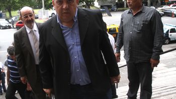 Luis D Elía Luis D Elía