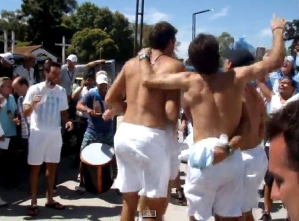 Locura total: mirá la intimidad del festejo de los jugadores tras el triunfo en la Davis