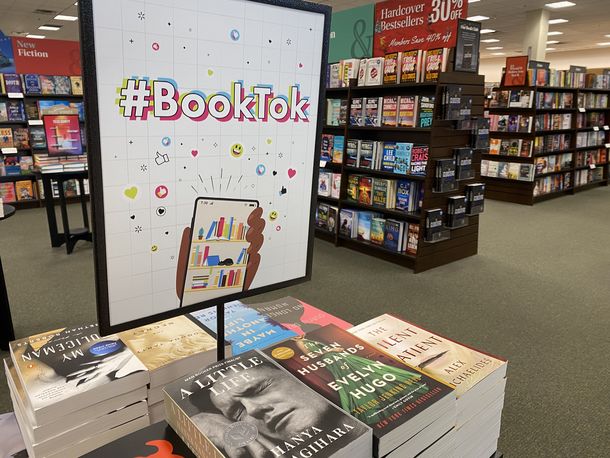 La literatura se difunde por TikTok La literatura se difunde por TikTok