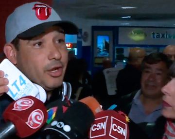 Llegó a Ezeiza el barra Maxi Mazzaro: Me iba de vacaciones a Barcelona