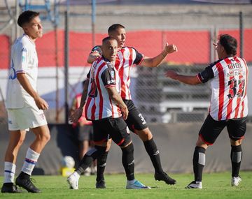 Barracas Central venció 2-1 a Tigre y dio el golpe en la fecha 7